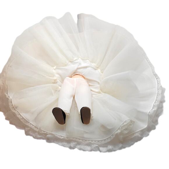 In All Her Beauty, Scarlett O'Hara~ Gone With Wind Doll in Excellent Condition - Picture 4 of 6